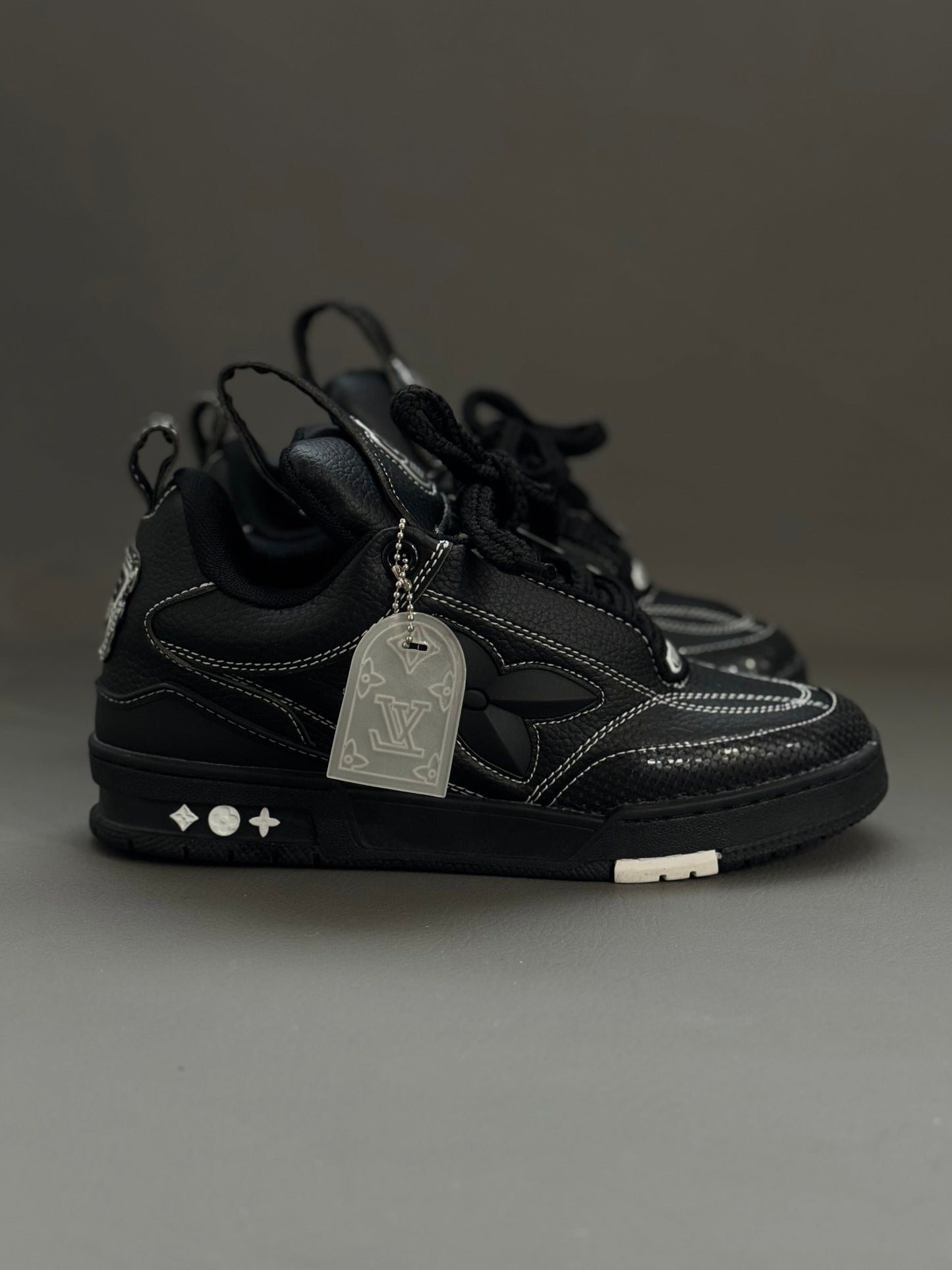 LOUIS VUITTON SKATE BLACK