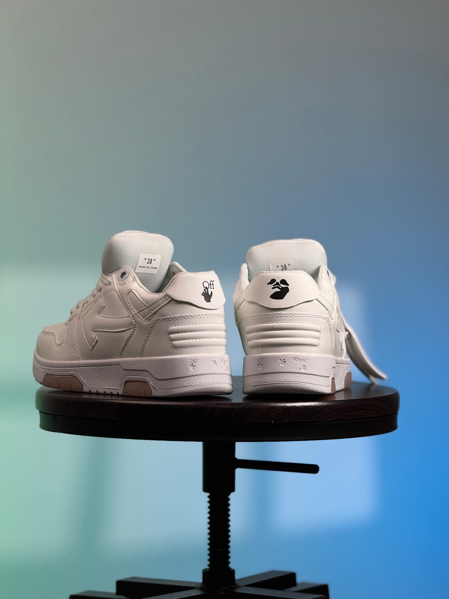 OFF-WHITE OUT OFFICE WHITE