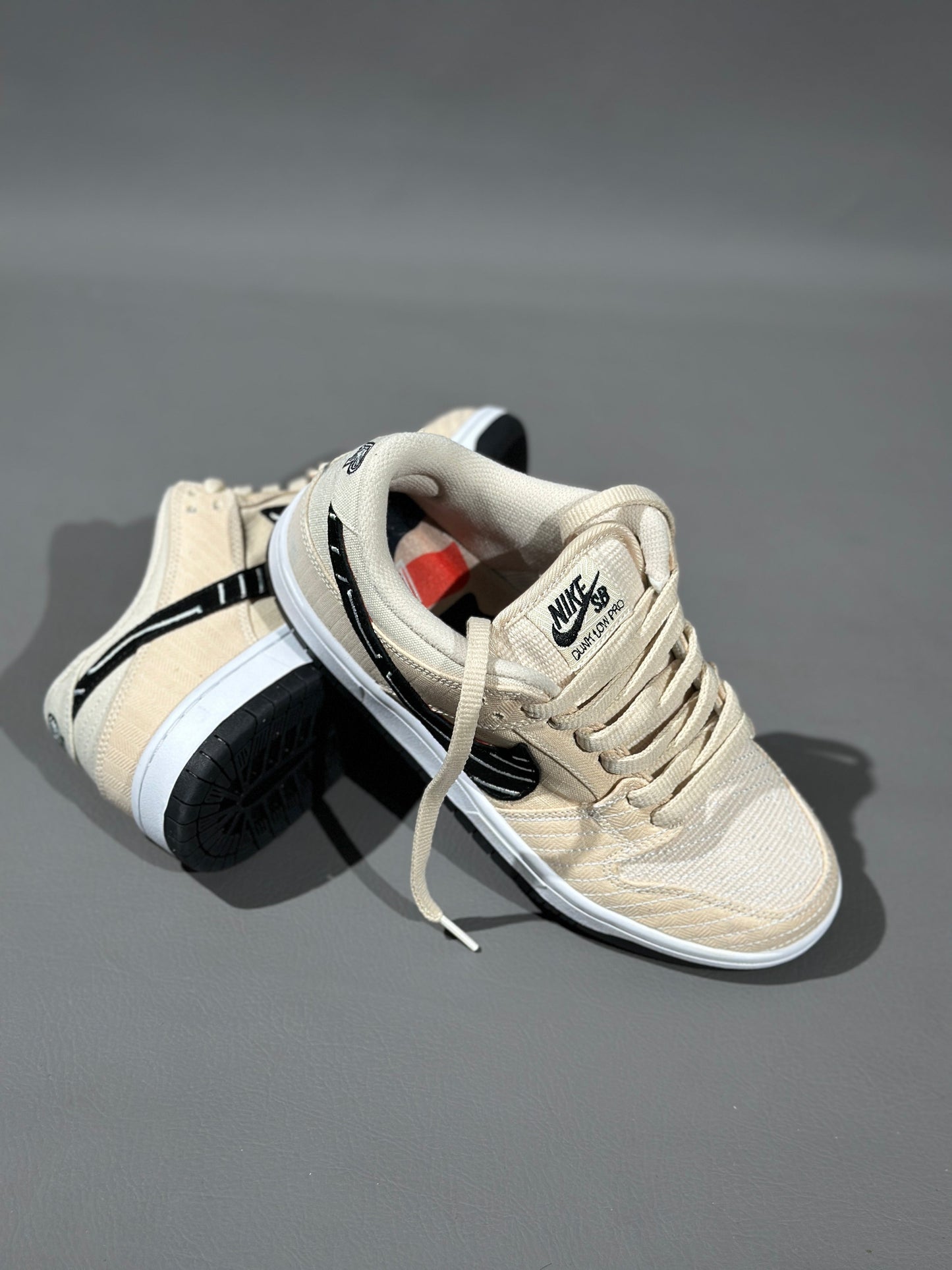 NIKE DUNK LOW ALBINO PRETO