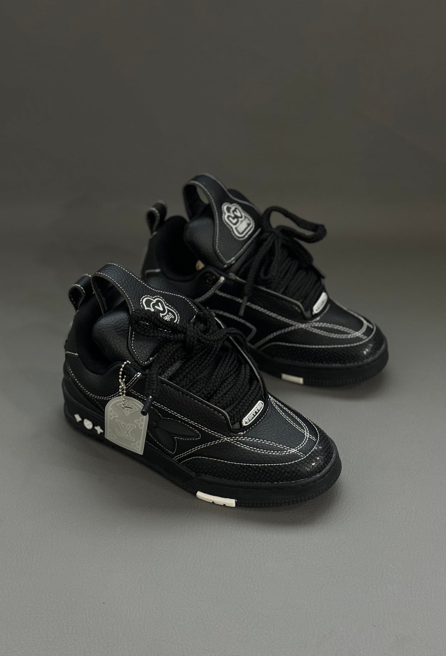 LOUIS VUITTON SKATE BLACK