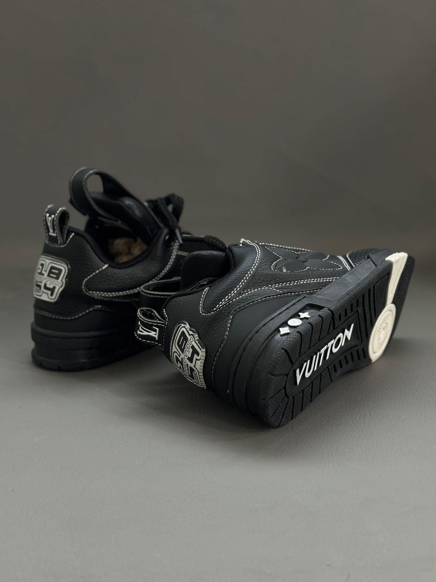 LOUIS VUITTON SKATE BLACK