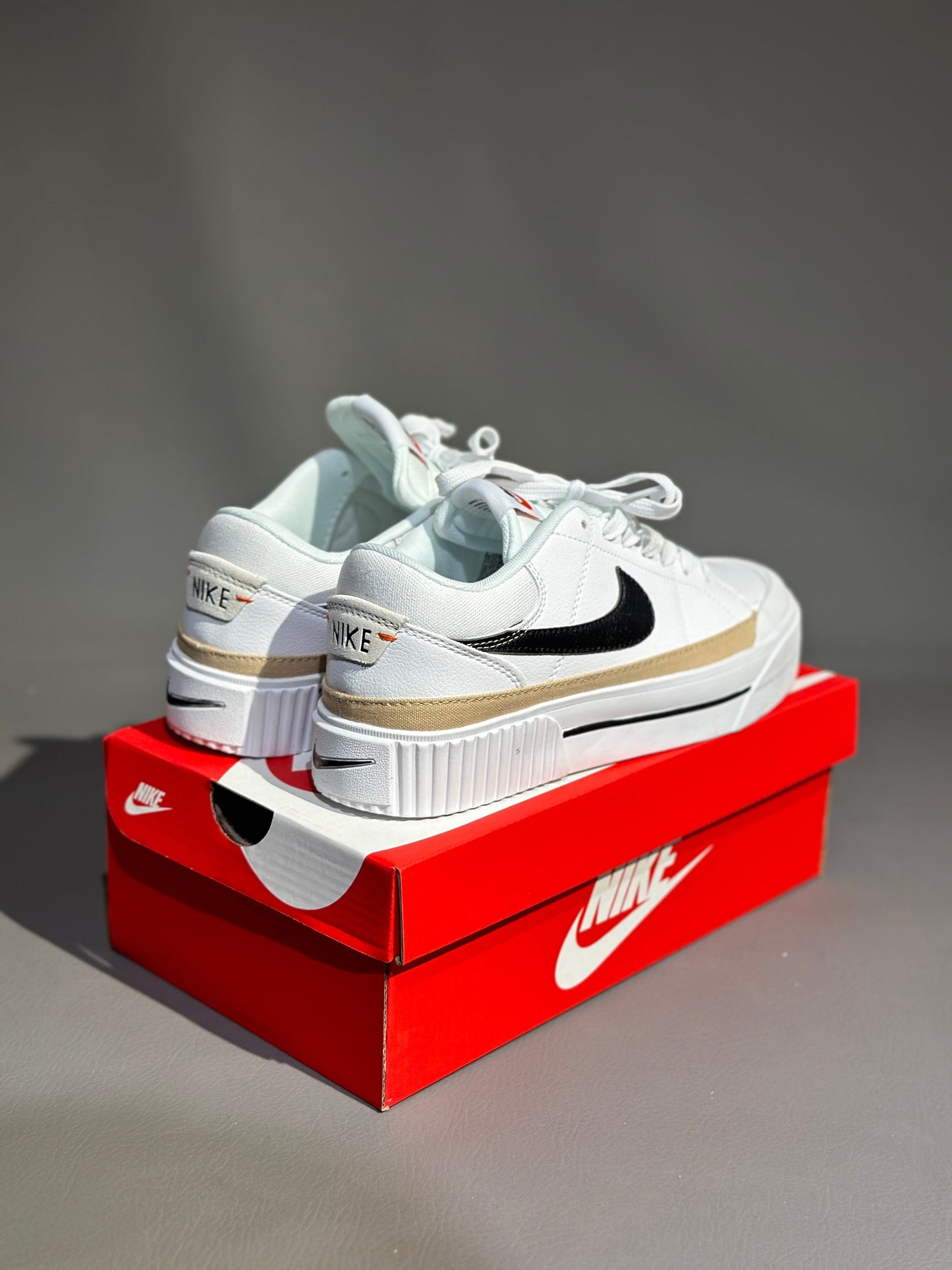 NIKE COURT LEGACY