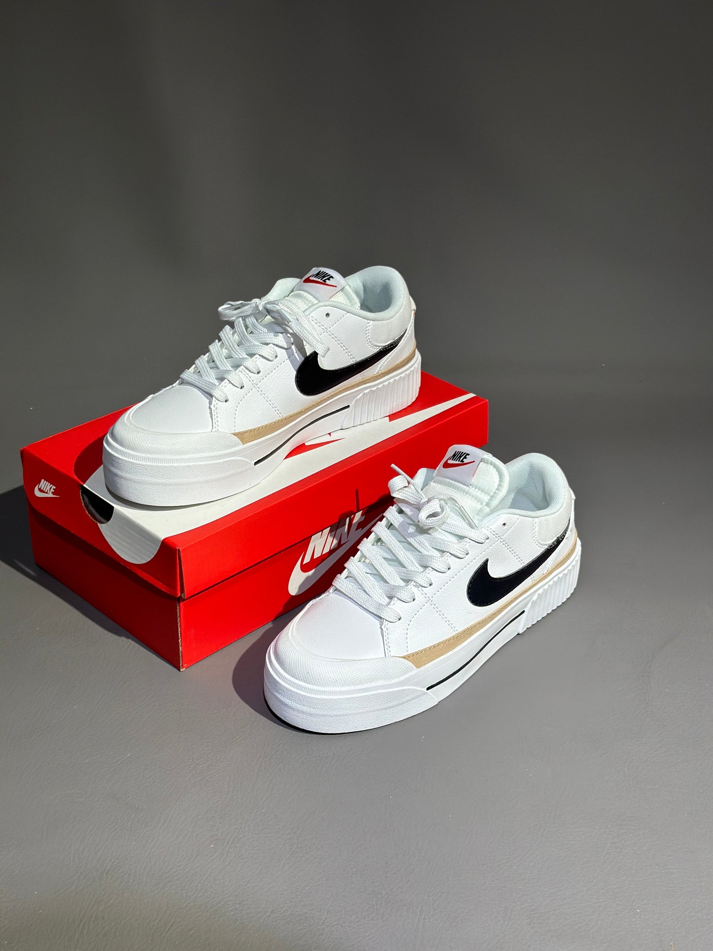 NIKE COURT LEGACY