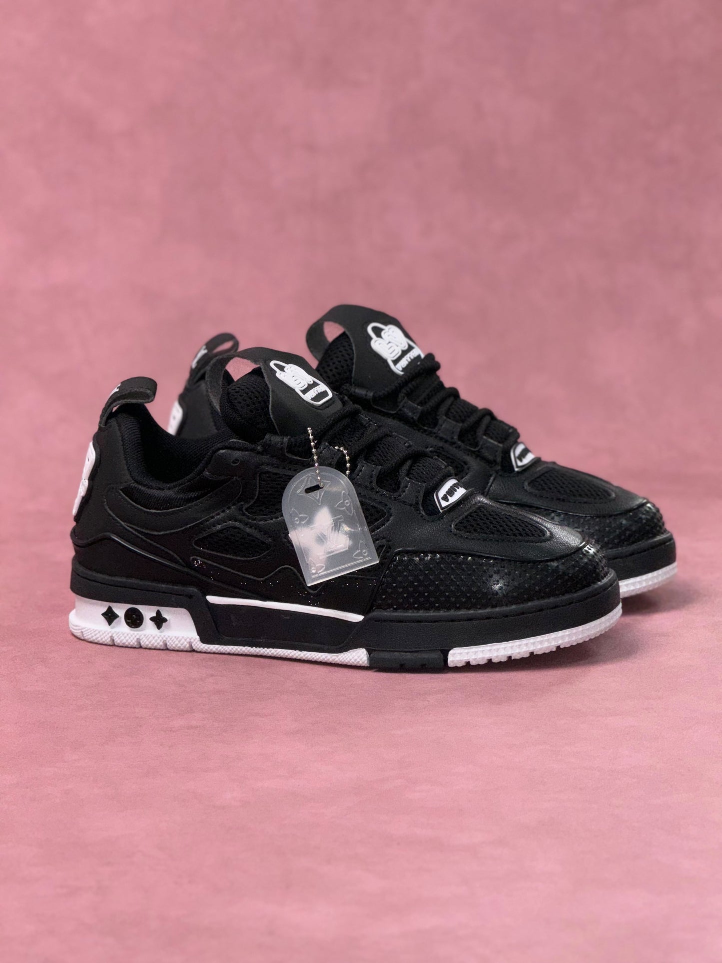 LOUIS VUITTON SK8 BLACK