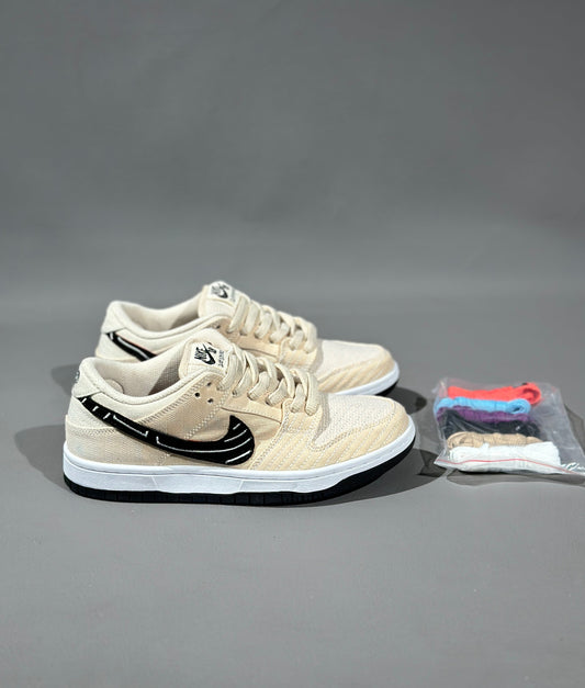 NIKE DUNK LOW ALBINO PRETO