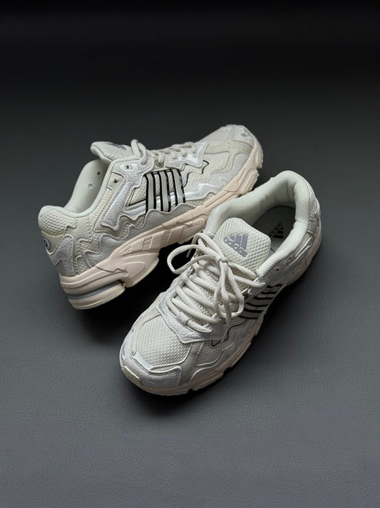 ADIDAS RESPONSE X BAD BUNNY WONDER WHITE