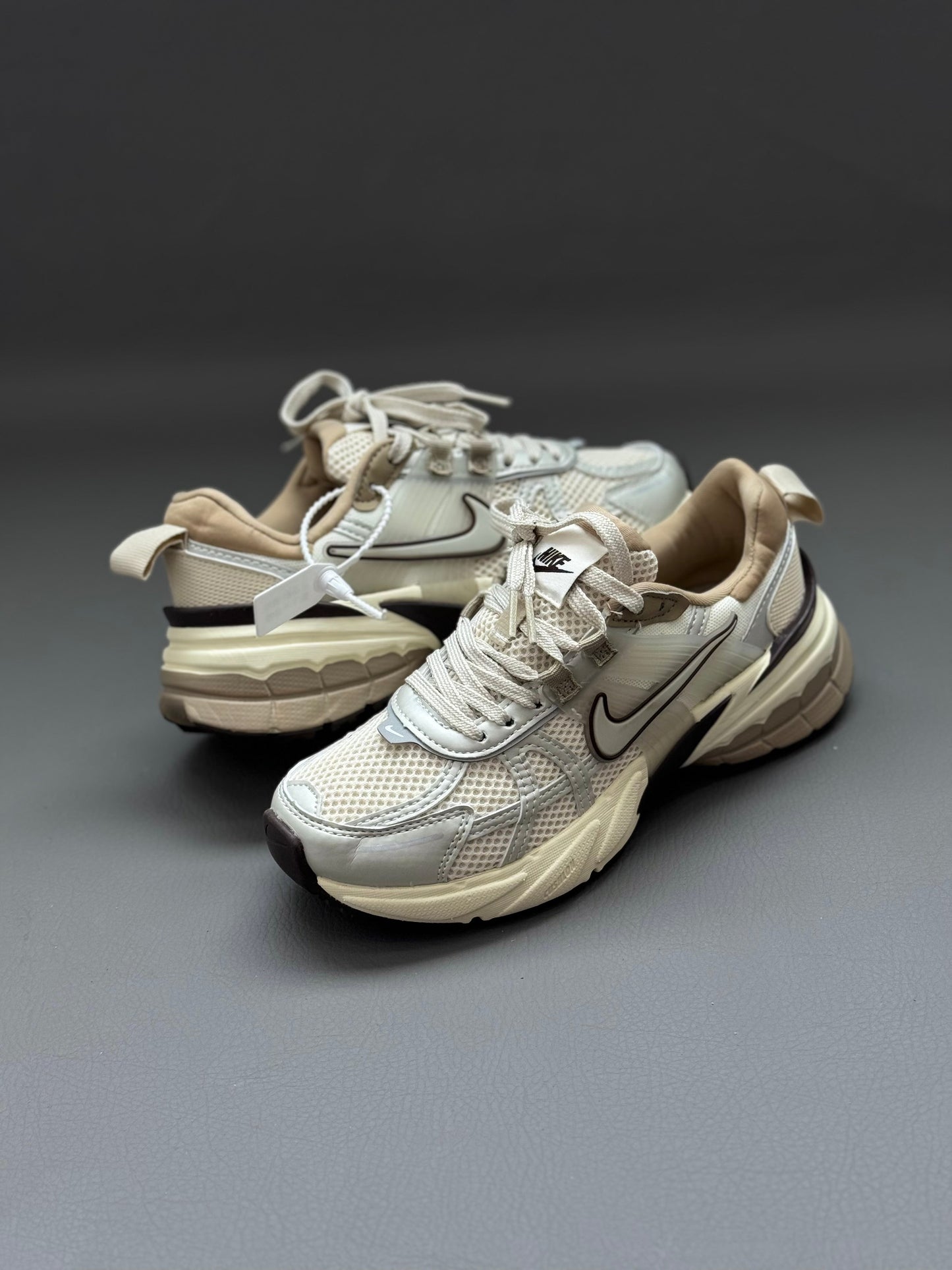 NIKE V2K RUN OREWOOD BROWN