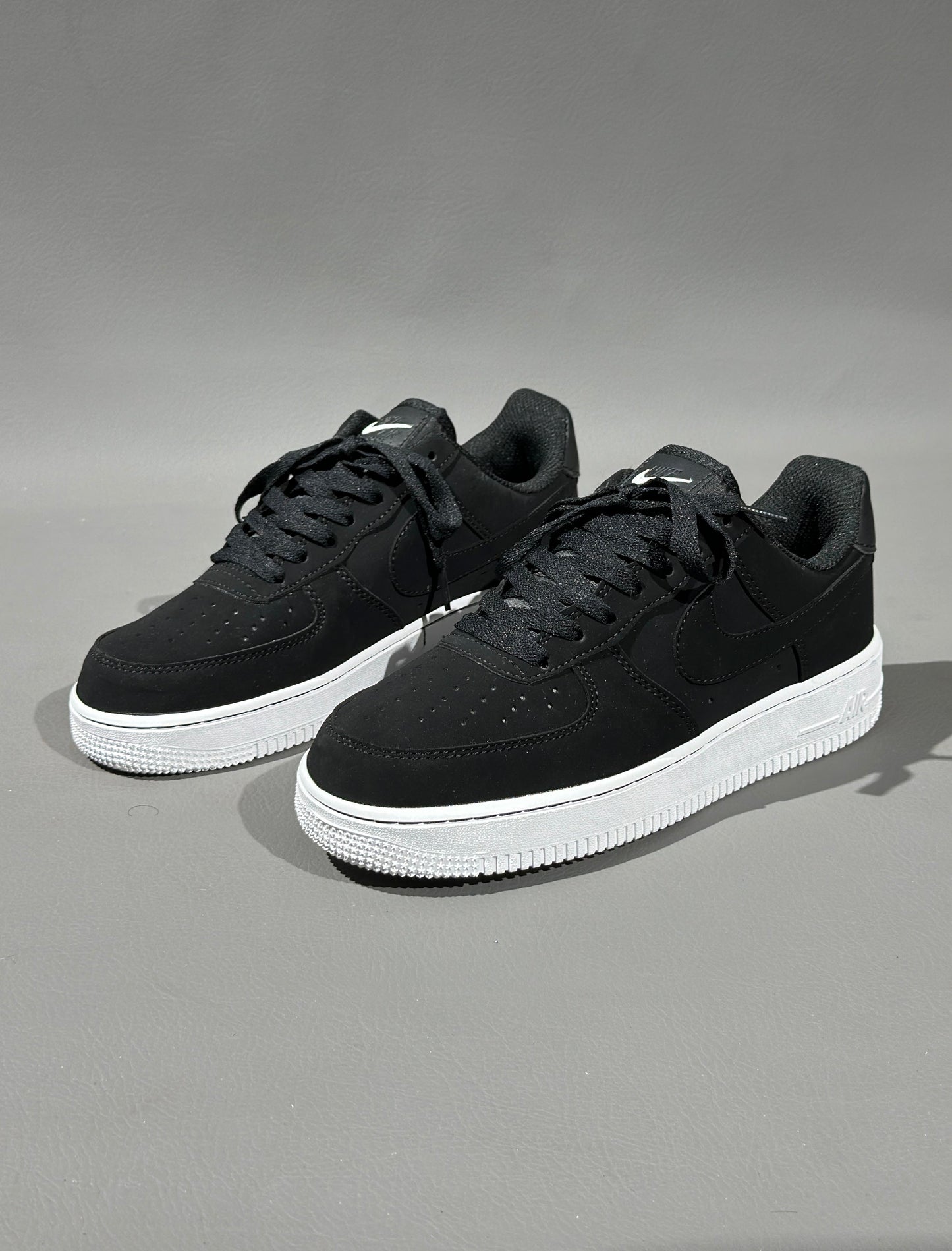 AIR FORCE 1 OFF-NOIR