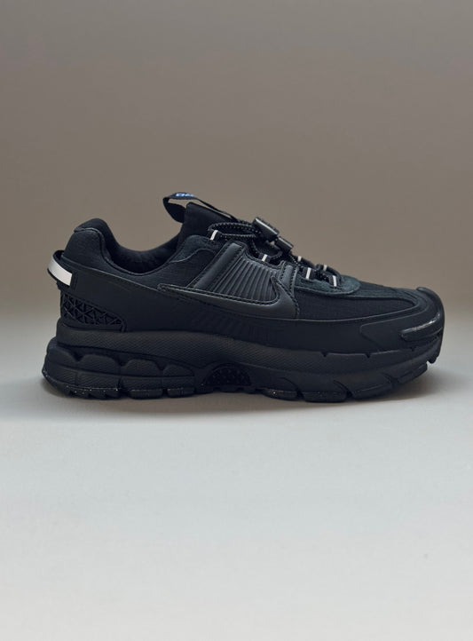 NIKE ZOOM VOMERO ROAM BLACK