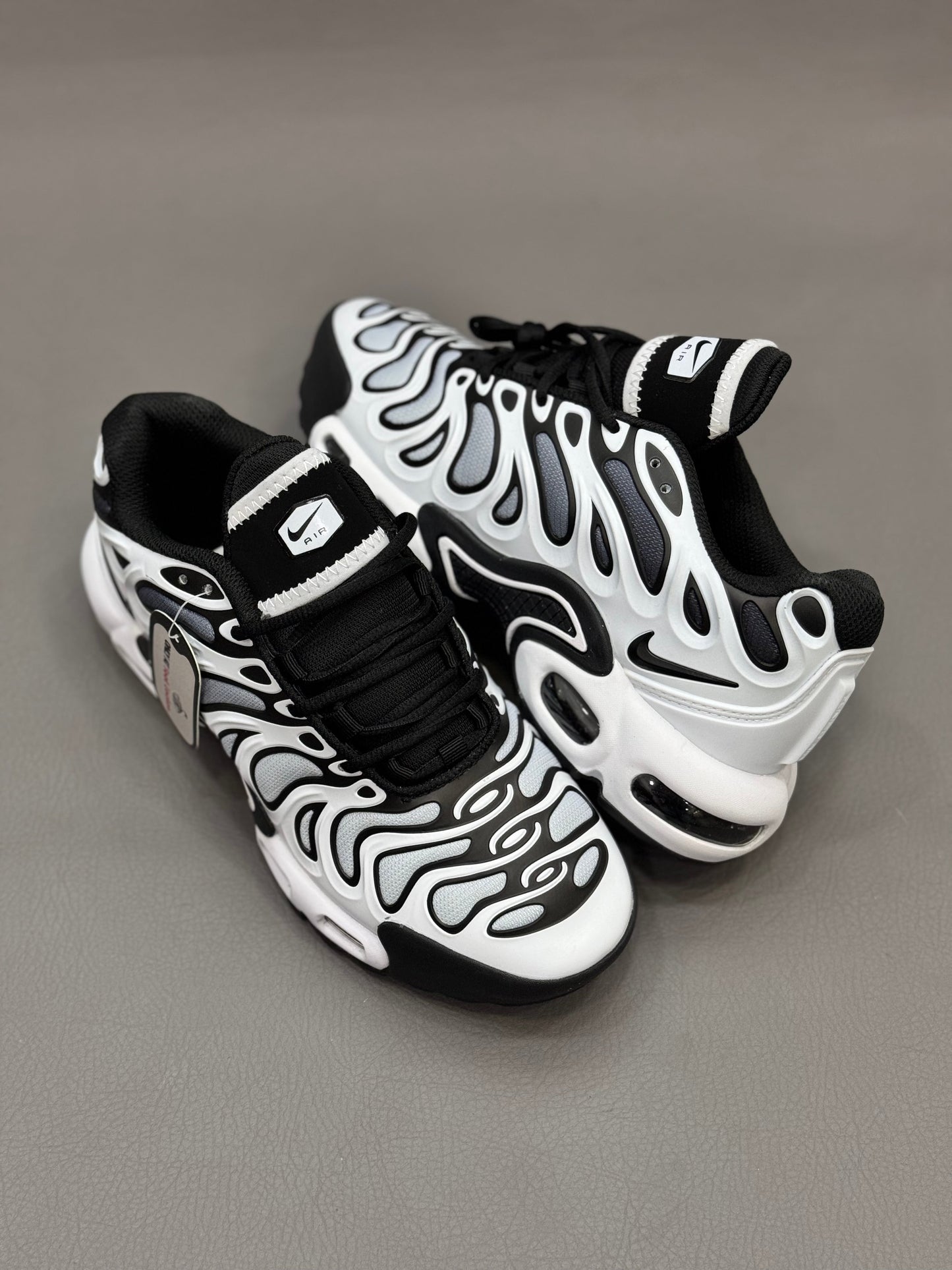 AIR MAX PLUS DRIFT SUMMIT WHITE