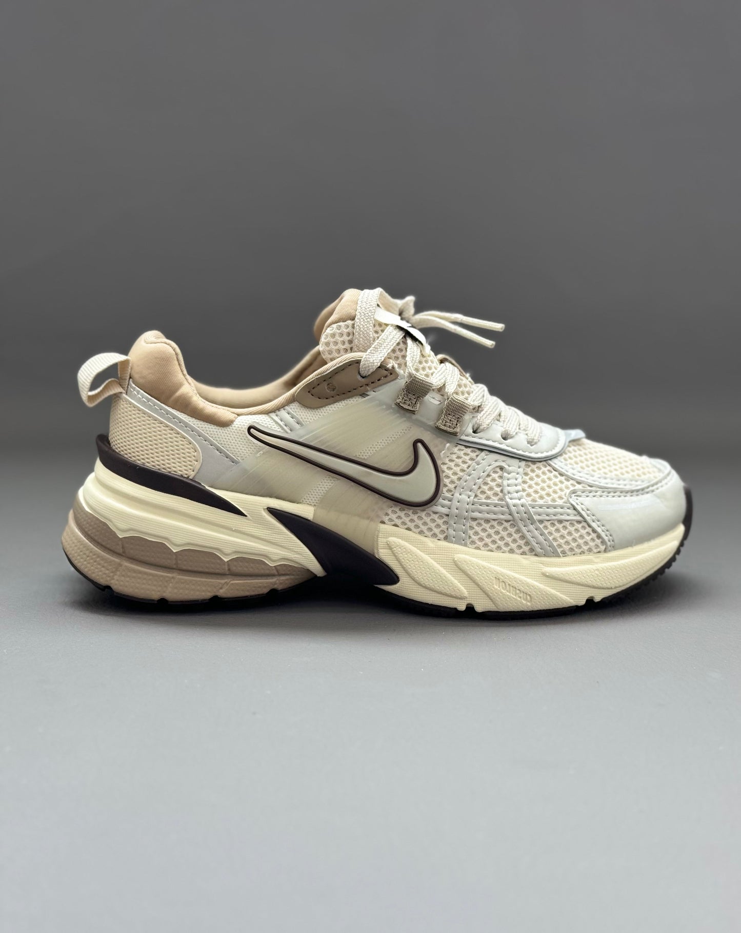 NIKE V2K RUN OREWOOD BROWN