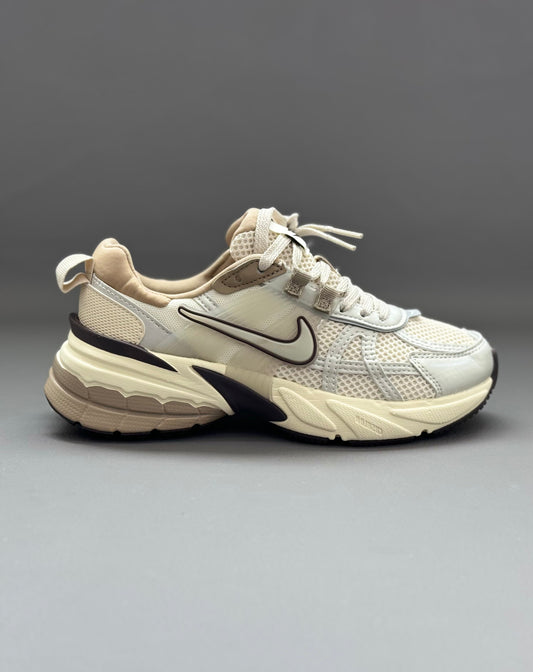 NIKE V2K RUN OREWOOD BROWN