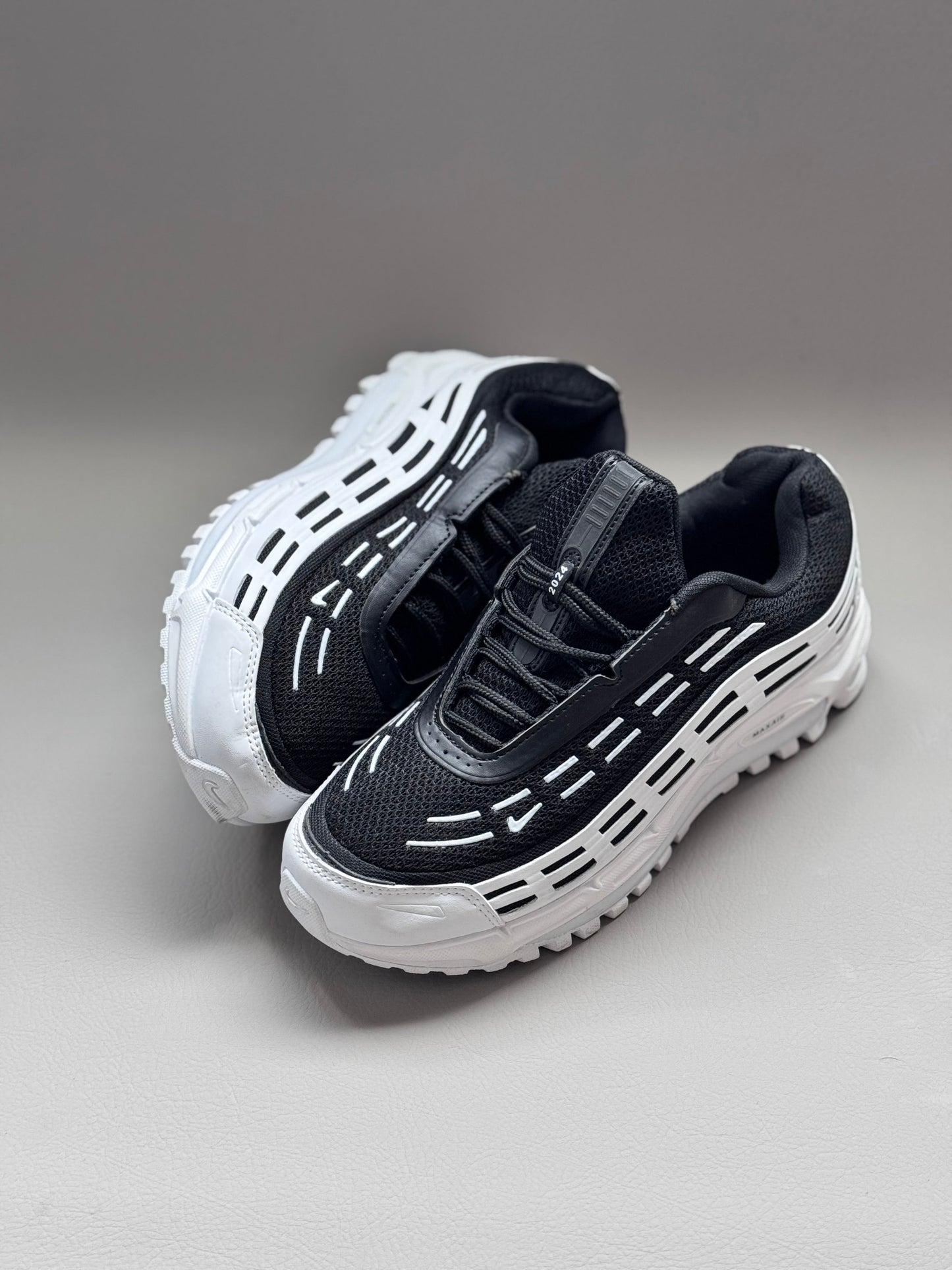 AIR MAX TL WHITE BLACK