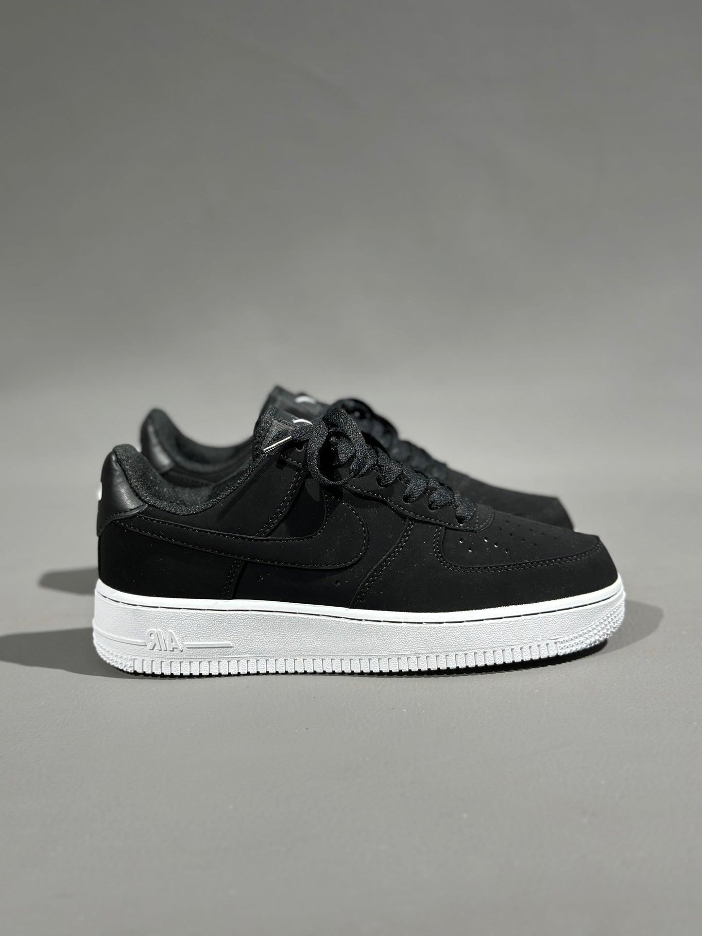 AIR FORCE 1 OFF-NOIR