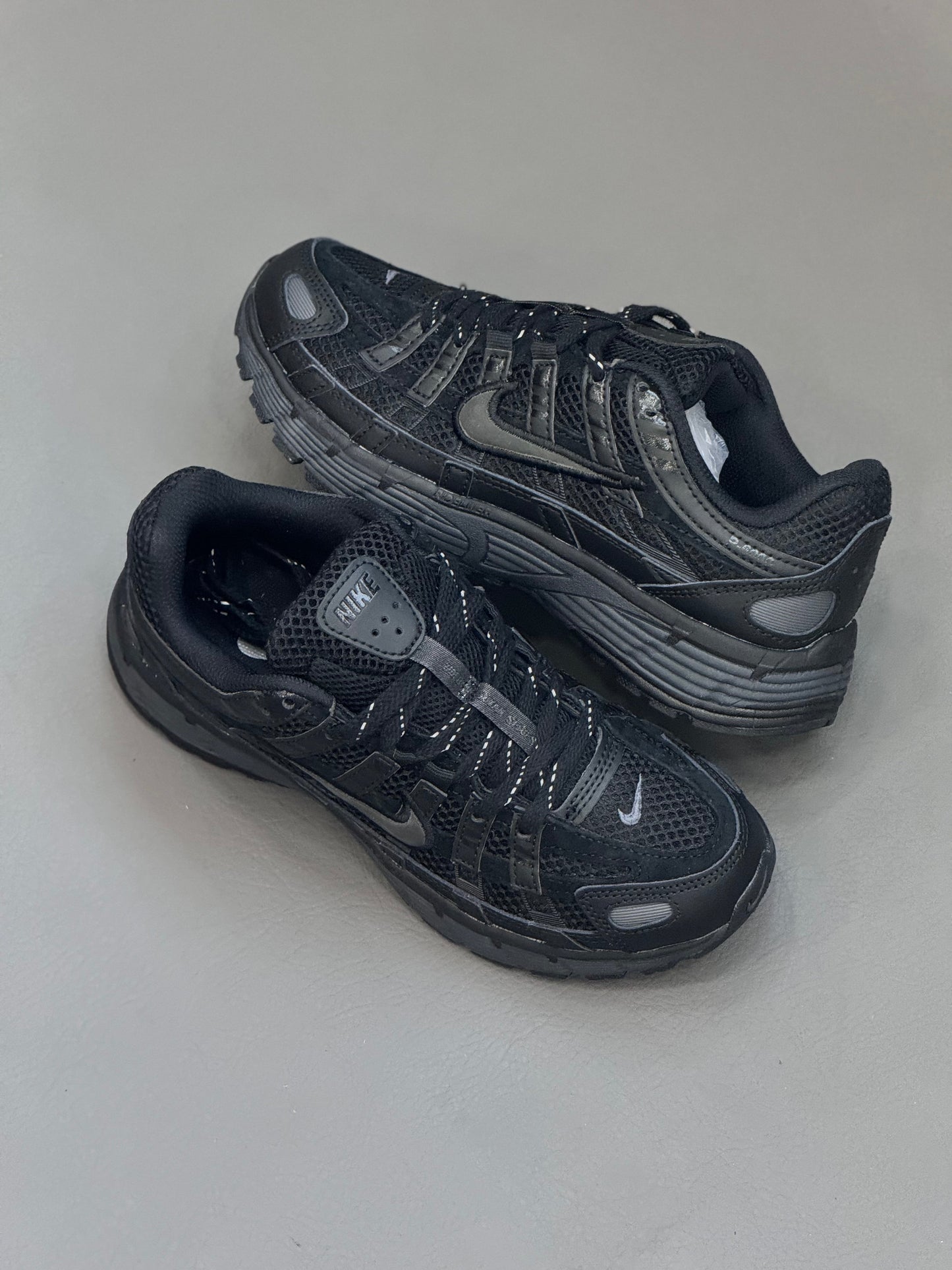 NIKE P-6000 BLACK