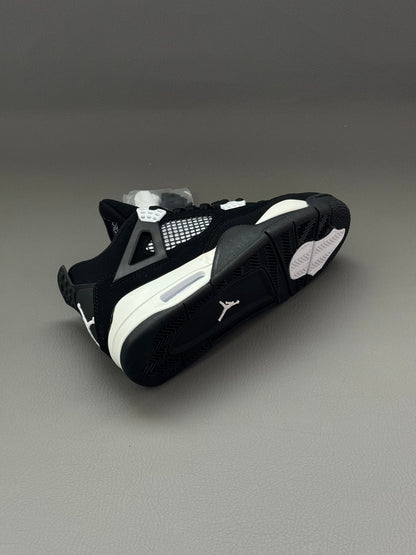 AIR JORDAN 4 WHITE THUNDER