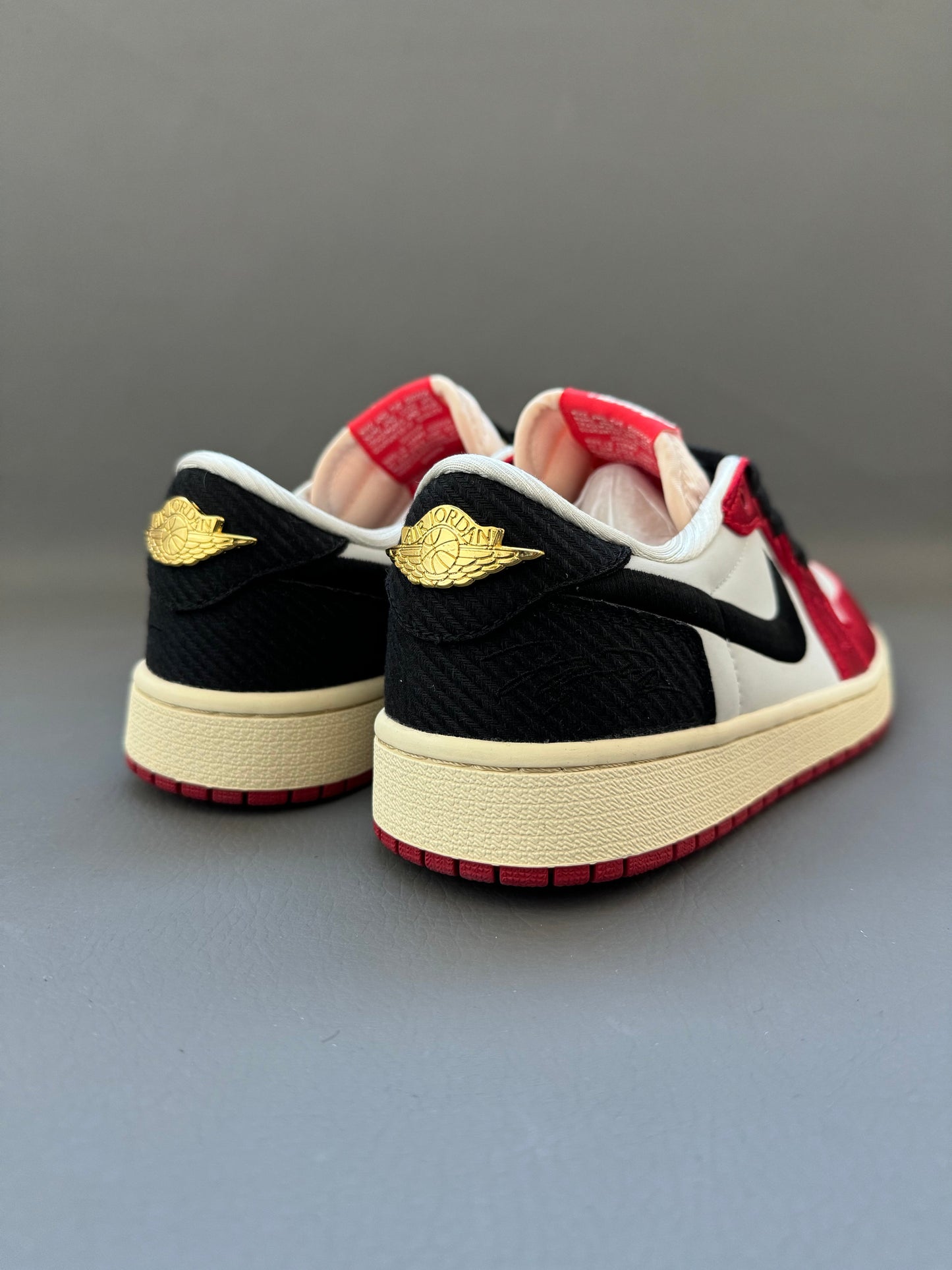 AIR JORDAN 1 LOW TROPHY ROOM