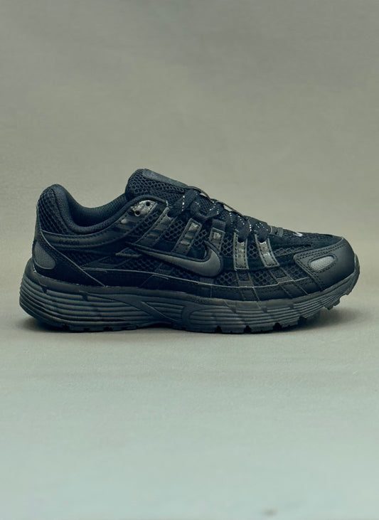 NIKE P-6000 BLACK