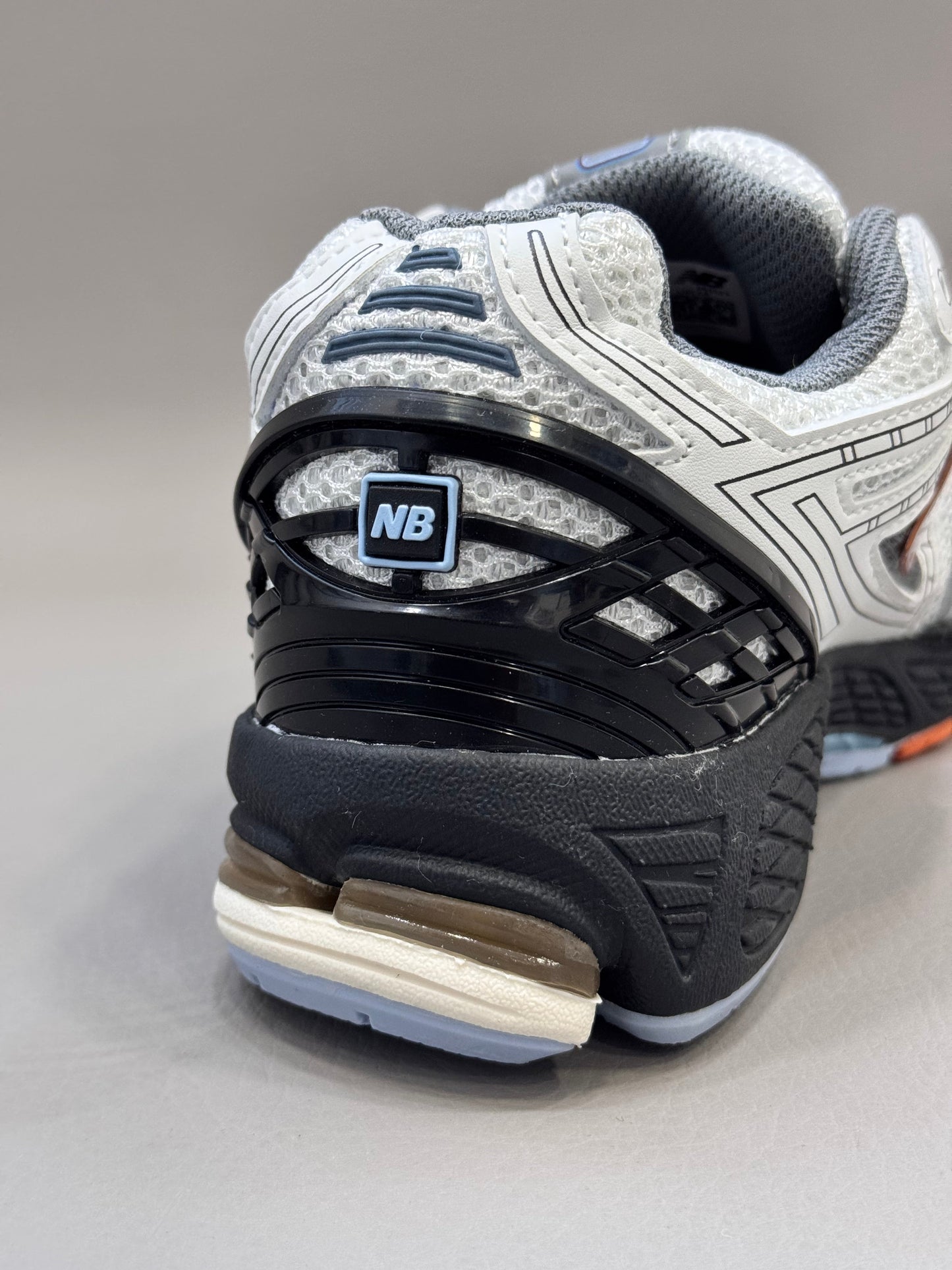 NEW BALANCE 1906R WHITE BRIGHT SKY