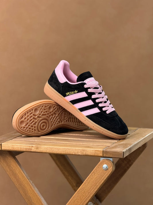 ADIDAS HANDBALL SPEZIAL CORE BLACK/PINK
