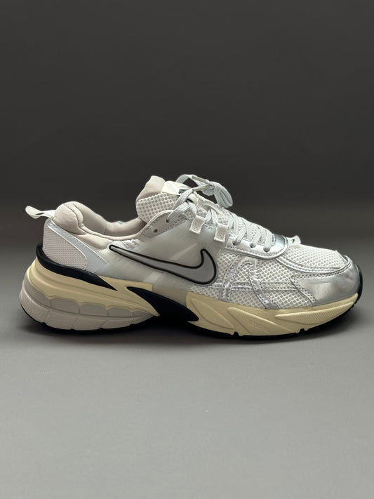 NIKE V2K RUN SUMMIT WHITE