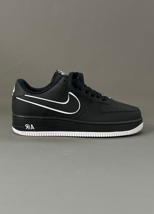 AIR FORCE 1 BLACK WHITE