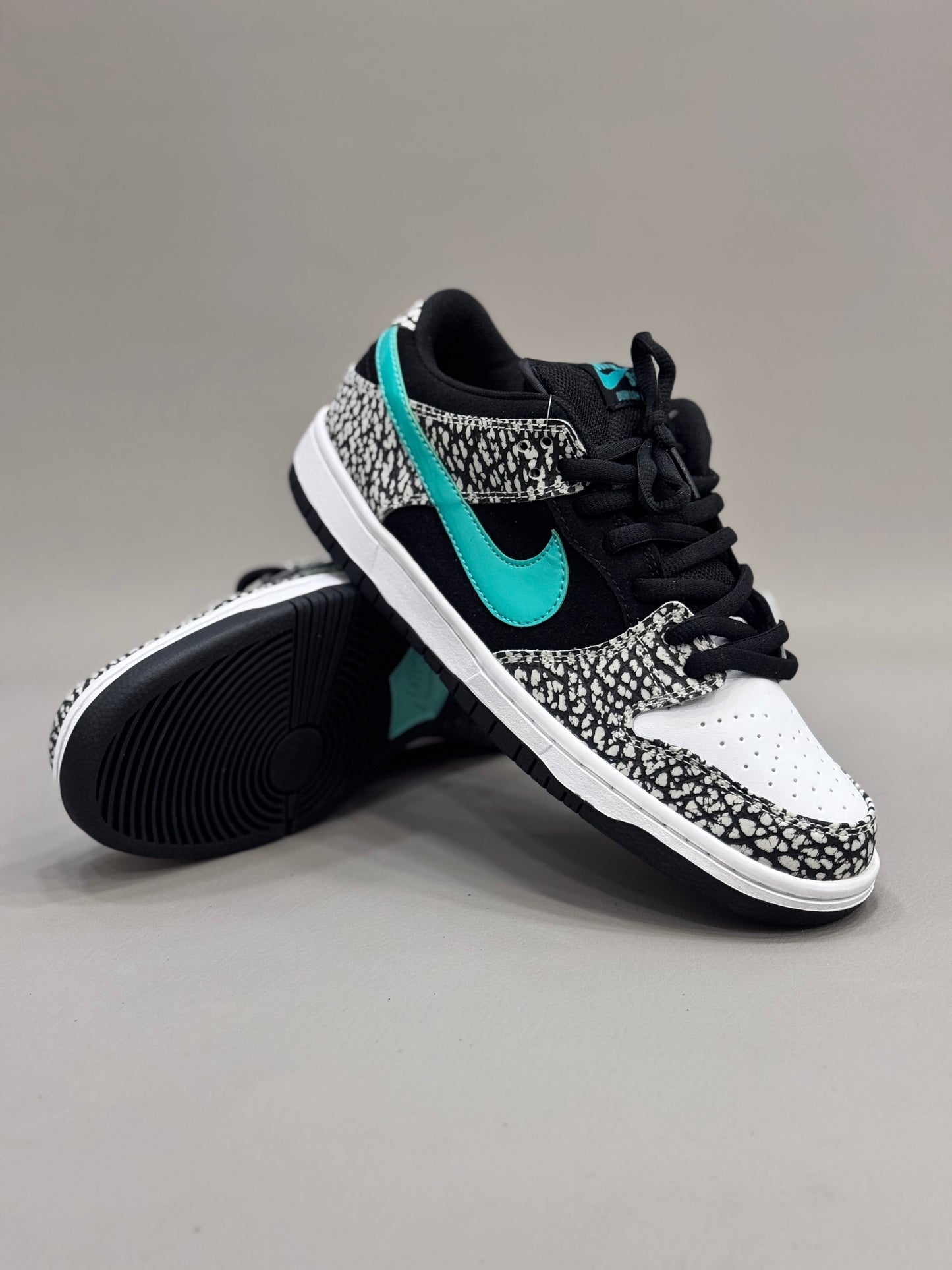 NIKE DUNK LOW ELEPHANT